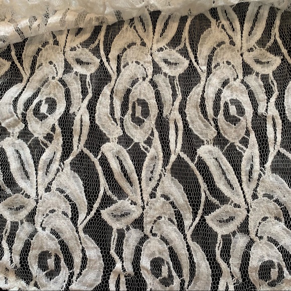 Beautiful Cream Color Lace Tank - Picture 7 of 7